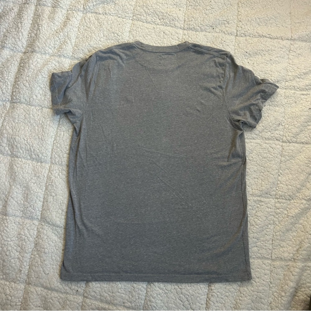 Hollister Gray Short Sleeve Tee - Picture 8 of 10